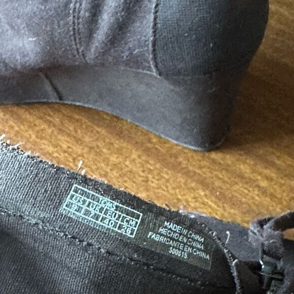 Toms Black Wedge Ankle Boots - Picture 6 of 6